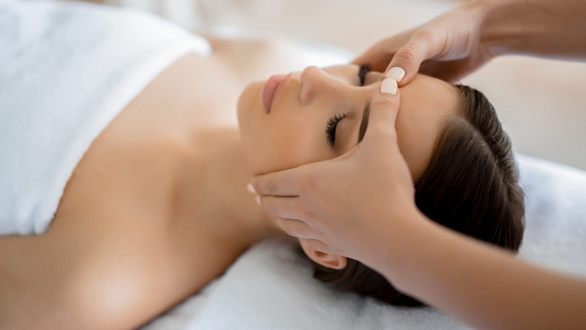 Anti-Aging Etkili Yüz Masajı Teknikleri